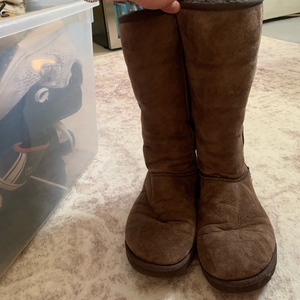 UGG Women's Chocolate Brown Winter Boots
